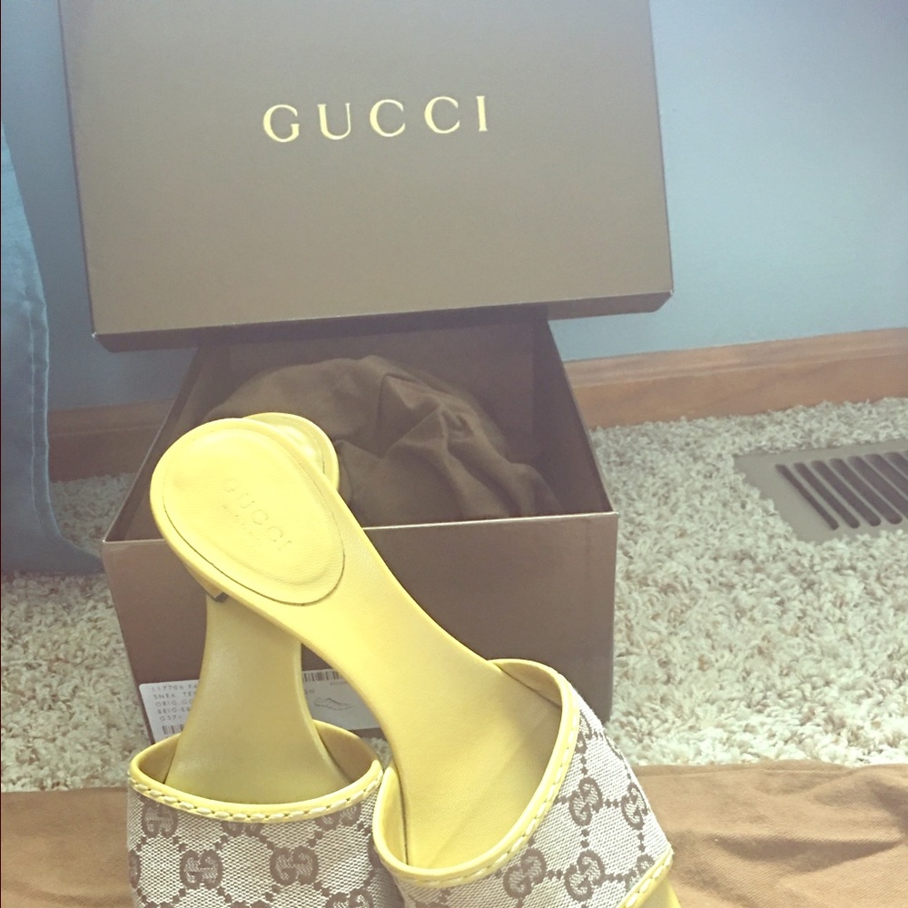 💯Gucci Authentic sandal real thing worn twice